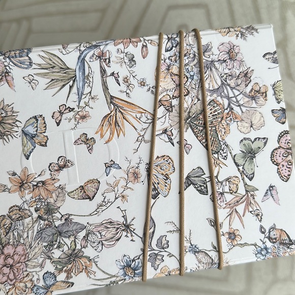 DIOR Collection PRIVEE small butterfly BOX only - Picture 8 of 14